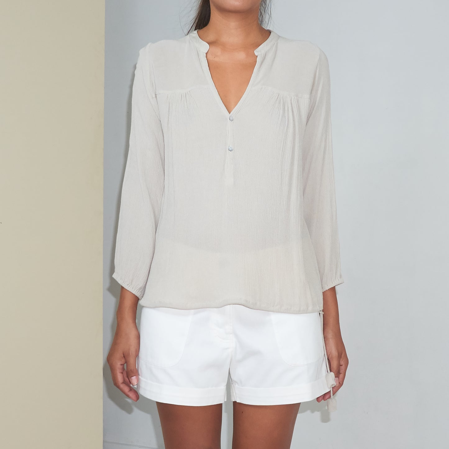 BKLN TOP - Crinkled Rayon | Light Grey Greige