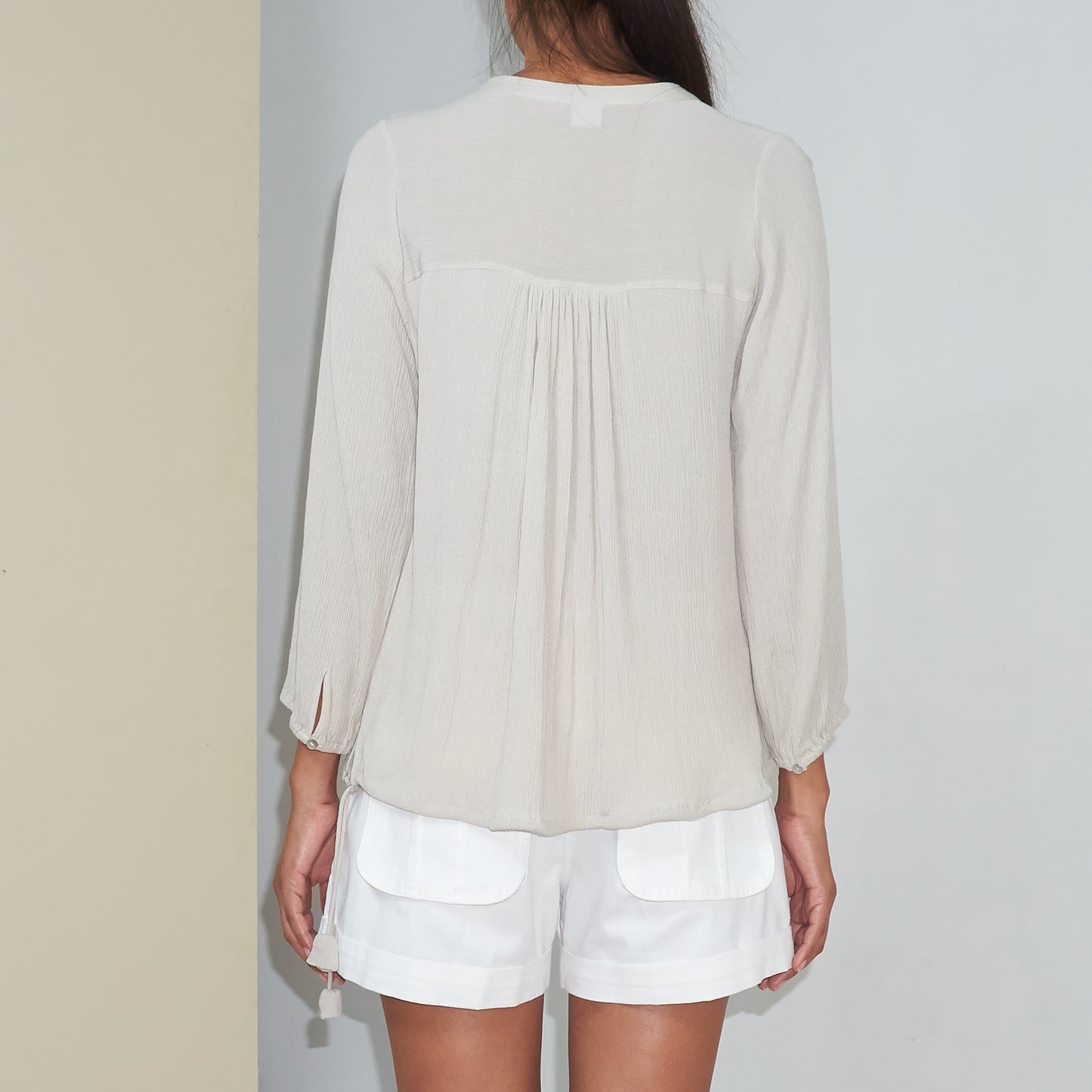 BKLN TOP - Crinkled Rayon | Light Grey Greige