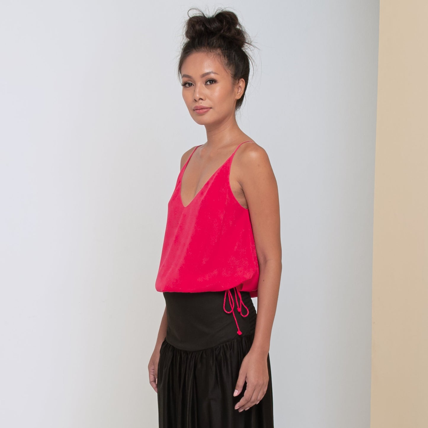 RINKI V STRING CAMISOLE - Rayon Fujette Crepe | Hot Pink