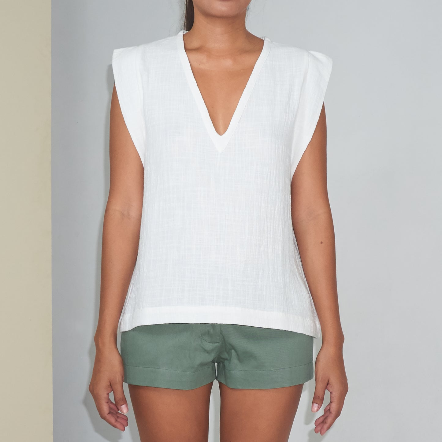 TEE V TOP - Cotton Gauze | Off White