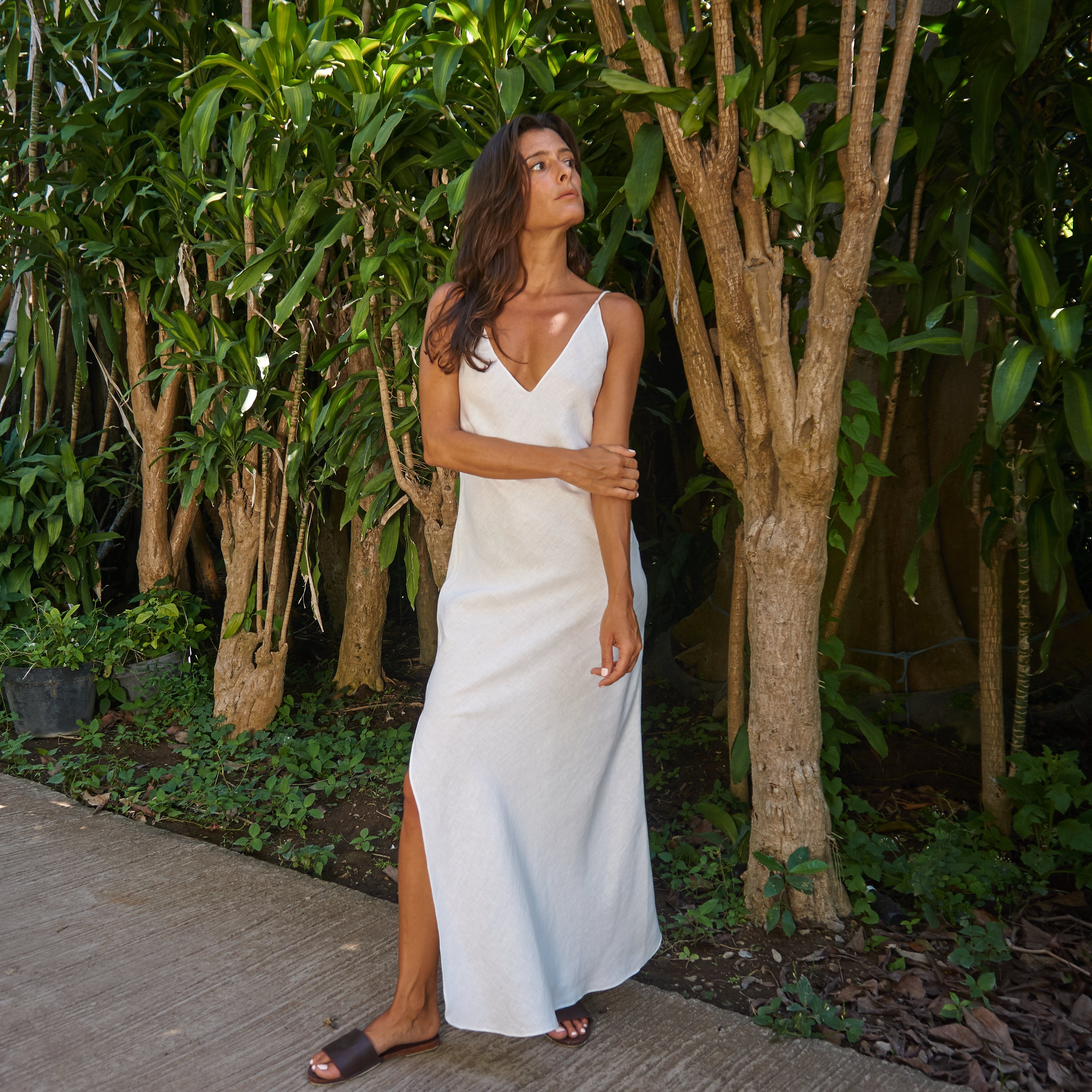 RINKI V LONG SLIP DRESS Linen Off White Daun Co